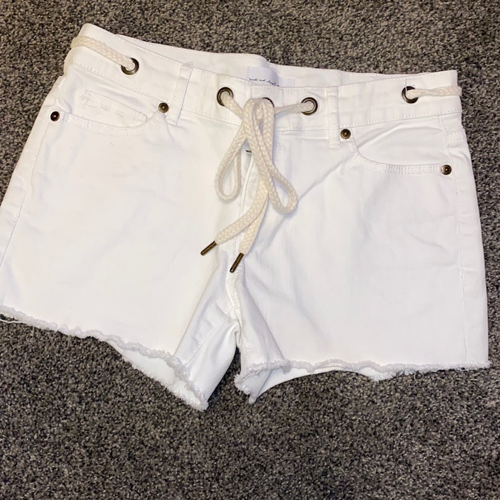 Size 25 / 0 Loft White Shorts Like New